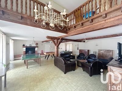 Appartement - 725 m² - 31 pièces