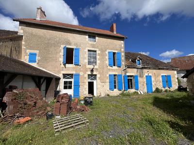 Maison - 280 m² - 9 pièces