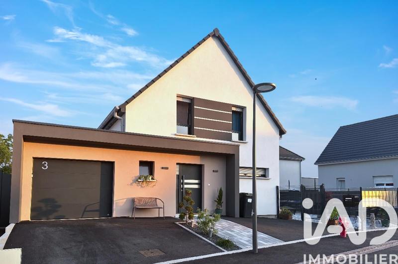 Maison - 105 m² - 6 pièces