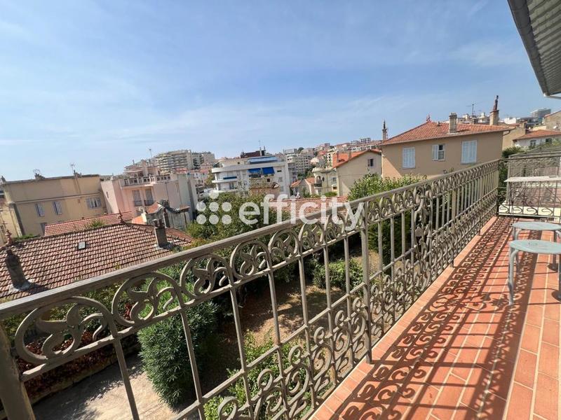 Appartement - 97 m² - 4 pièces