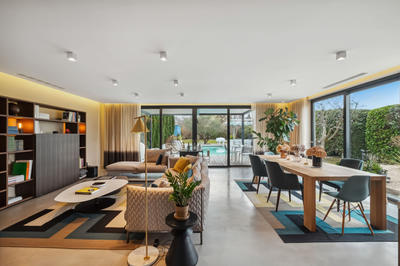 Maison - 203 m² - 6 pièces