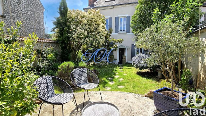 Maison - 205 m² - 9 pièces