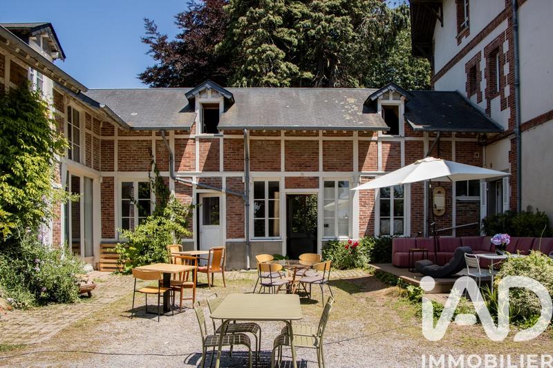 Maison - 357 m² - 14 pièces