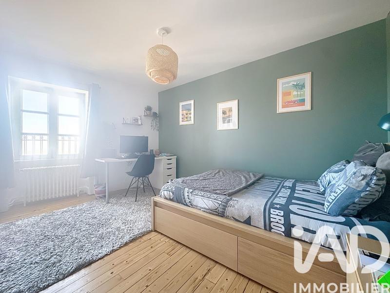 Maison - 220 m² - 9 pièces