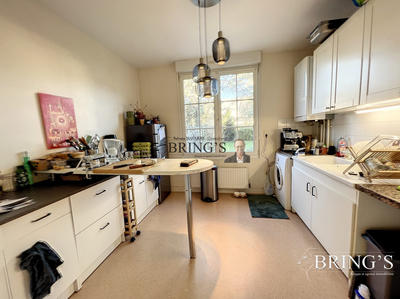 Maison - 140 m² - 10 pièces