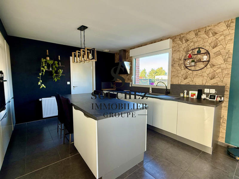 Maison - 105 m² - 6 pièces