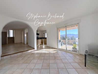 Maison - 153 m² - 7 pièces