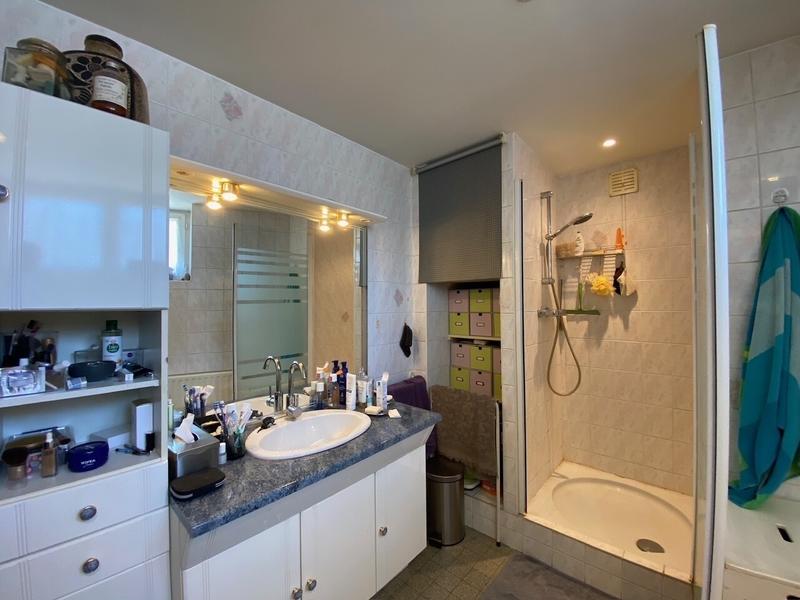 Maison - 219 m² - 9 pièces