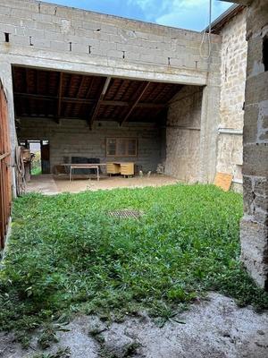 Grange - 80 m² - 2 pièces