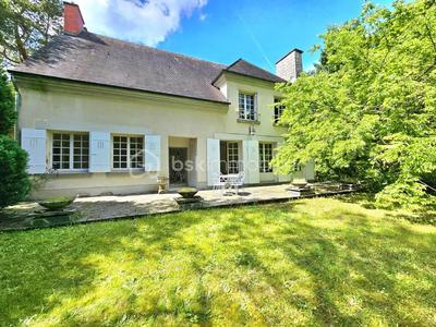 Demeure - 231 m² - 7 pièces