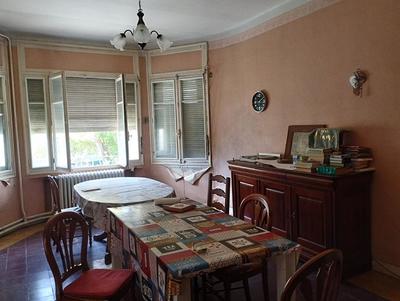 Maison - 99 m² - 4 pièces