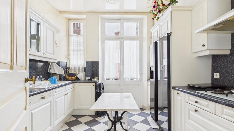 Appartement bourgeois - 142 m² - 5 pièces