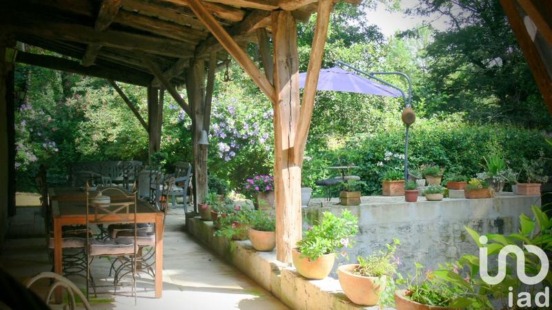 Maison - 400 m² - 8 pièces