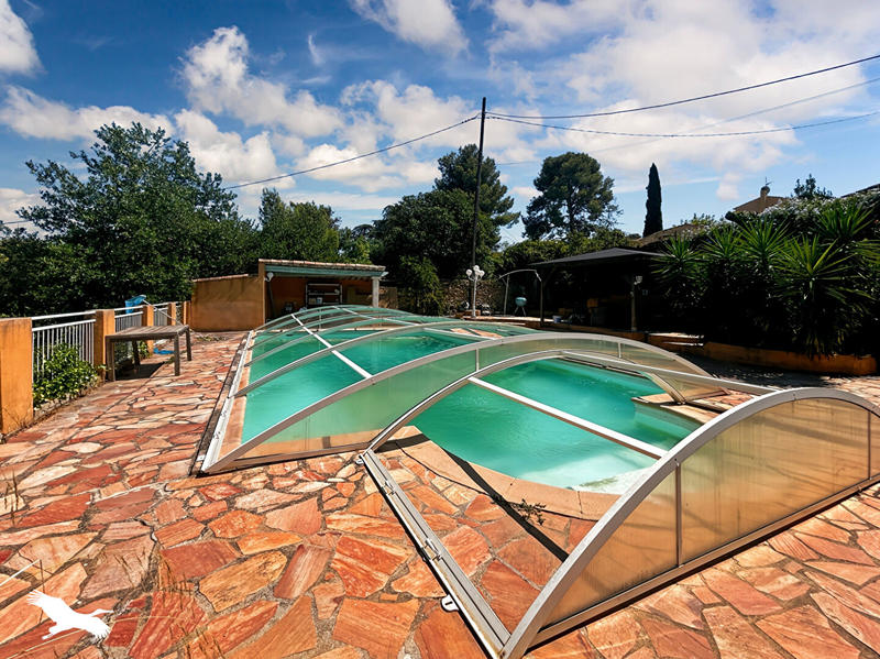 Maison - 202 m² - 7 pièces