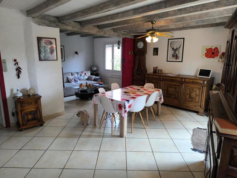 Maison - 212 m² - 10 pièces