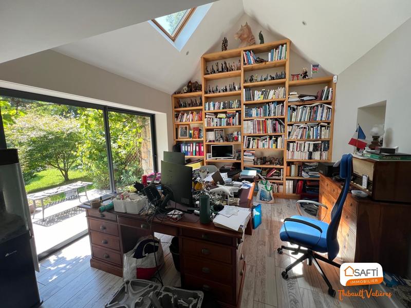 Maison - 307 m² - 12 pièces