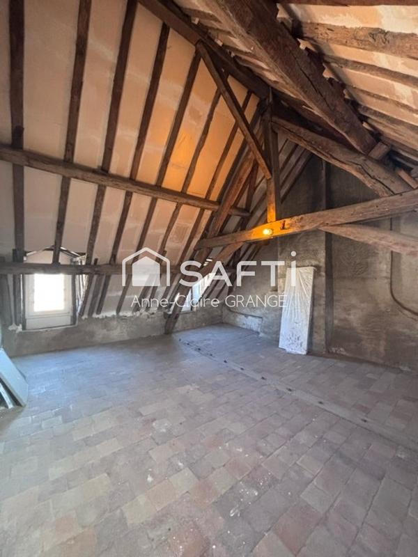 Maison - 221 m² - 12 pièces