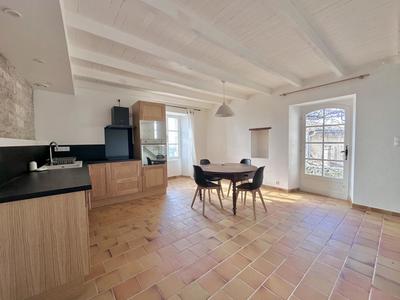 Maison - 90 m² - 3 pièces