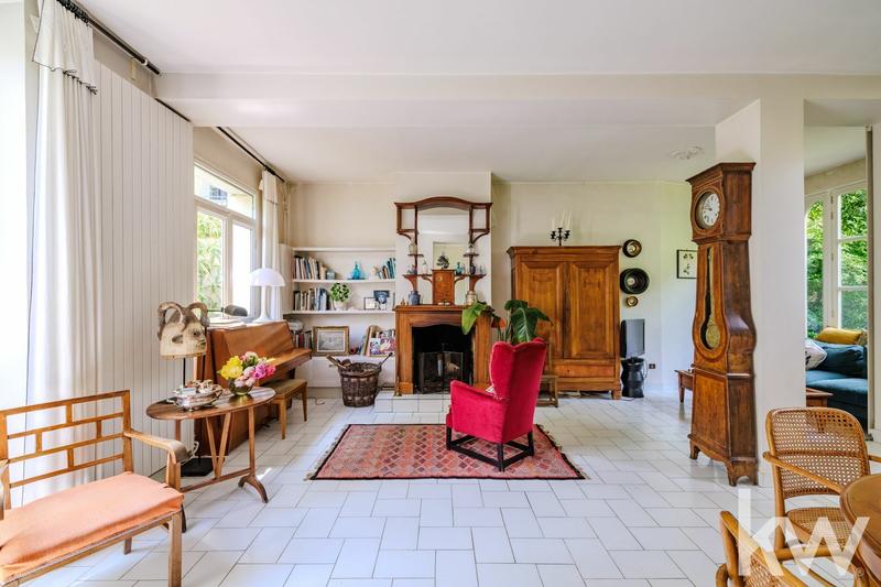 Maison - 150 m² - 8 pièces