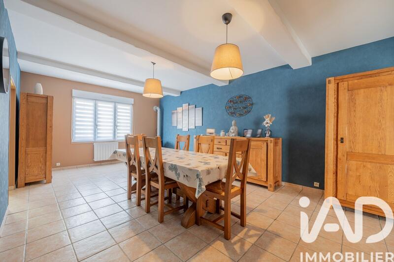 Maison - 180 m² - 7 pièces