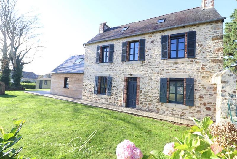 Maison - 128 m² - 8 pièces