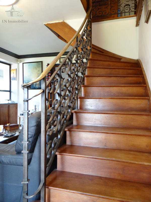 Propriété - 148 m² - 7 pièces