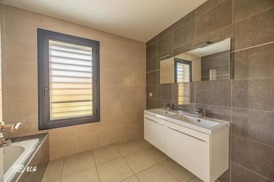 Maison - 136 m² - 5 pièces