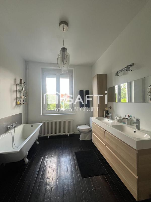 Maison - 143 m² - 5 pièces