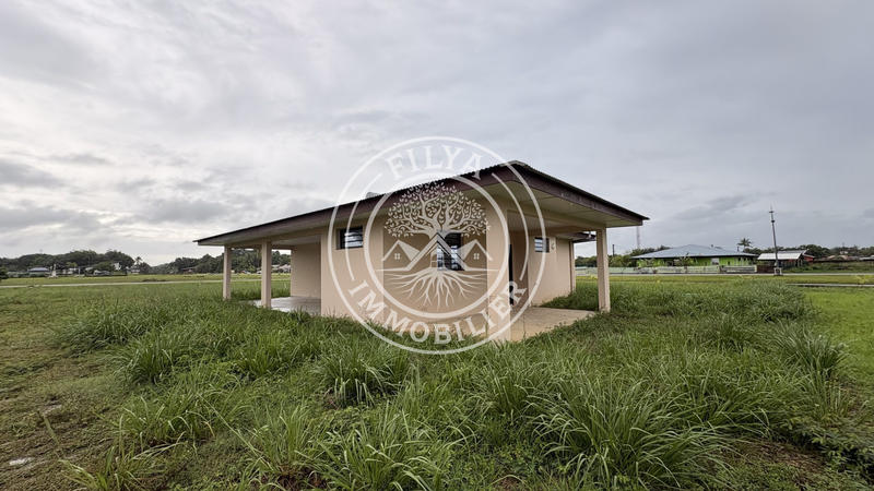 Maison - 93 m² - 4 pièces