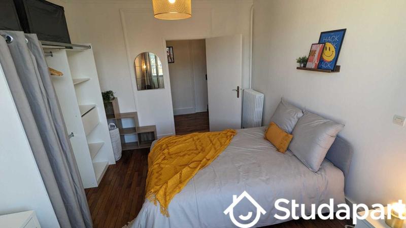 Chambre - 13 m² - 1 pièce