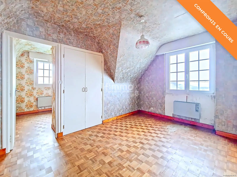 Maison - 165 m² - 8 pièces