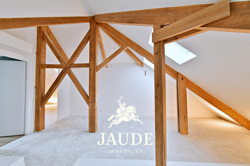 Appartement - 202 m² - 5 pièces