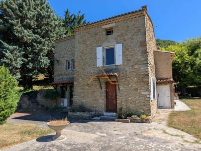 Maison en pierre - 140 m² - 6 pièces