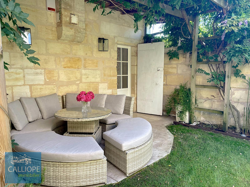 Maison - 230 m² - 7 pièces