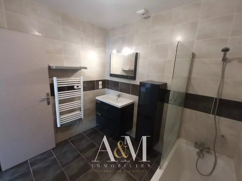 Maison - 87 m² - 4 pièces