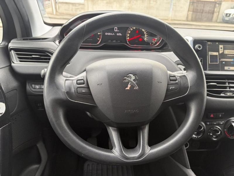 Peugeot 208 1.2 VTi 82 Active - 4 options incluses