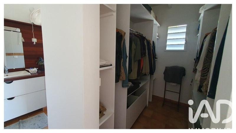 Maison - 217 m² - 6 pièces