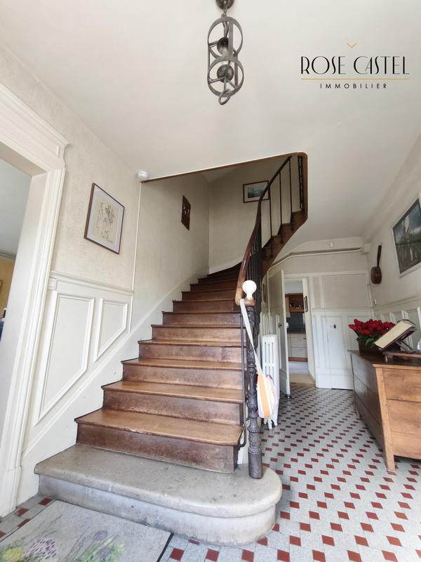 Maison ancienne - 246 m² - 8 pièces