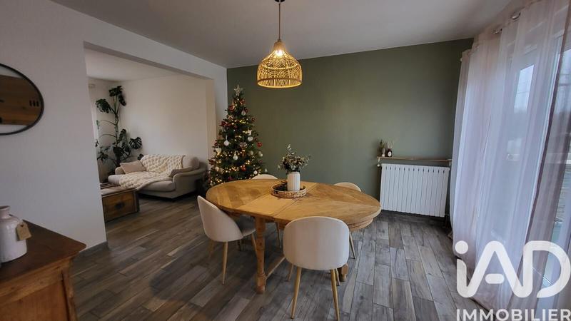 Maison - 99 m² - 5 pièces