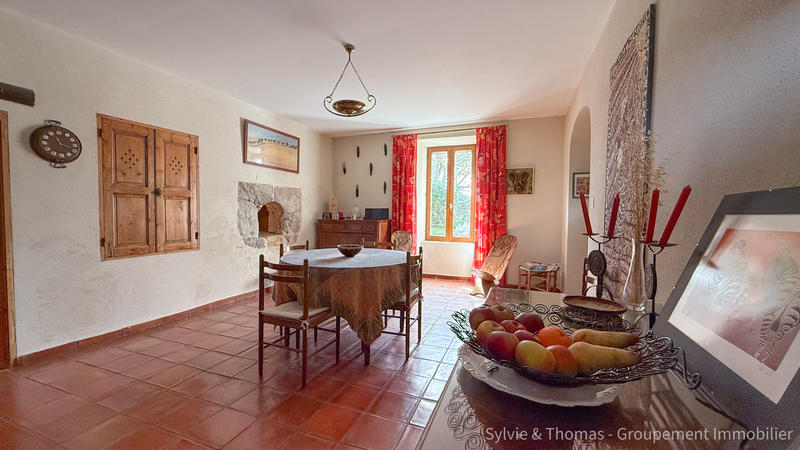 Mas - 264 m² - 8 pièces