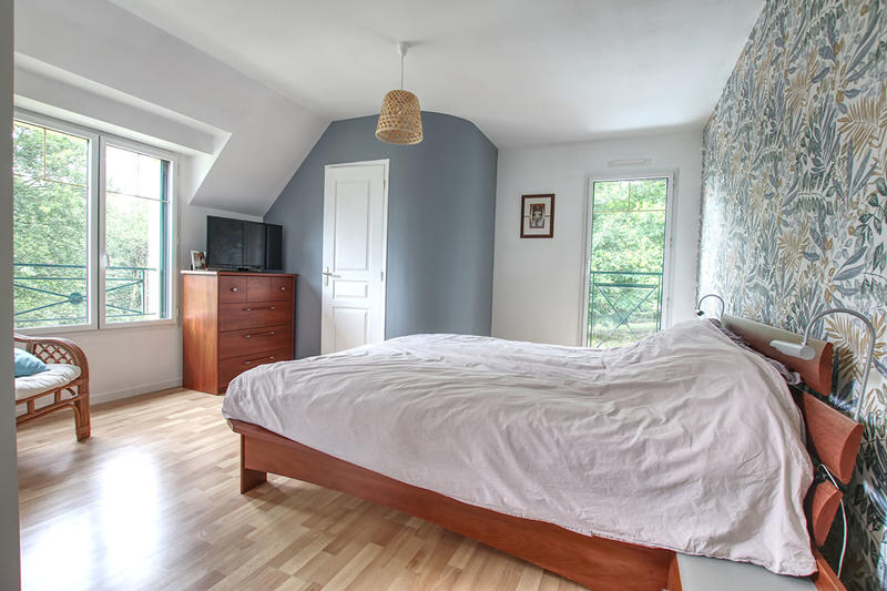 Maison - 165 m² - 8 pièces