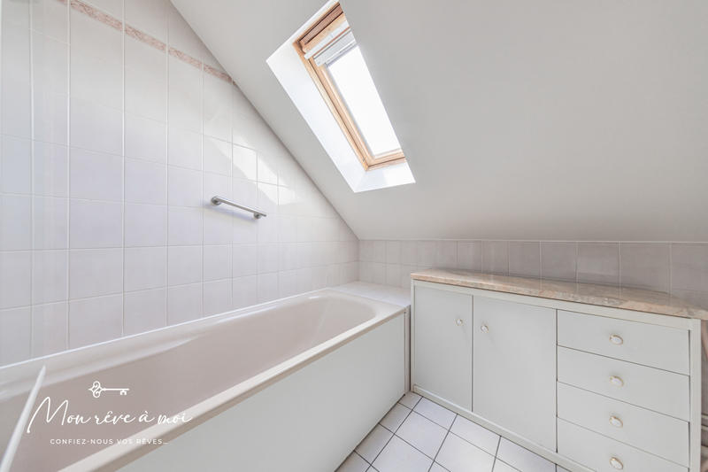 Appartement - 81 m² - 4 pièces