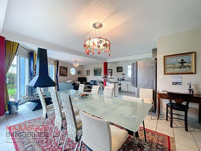 Maison - 142 m² - 7 pièces