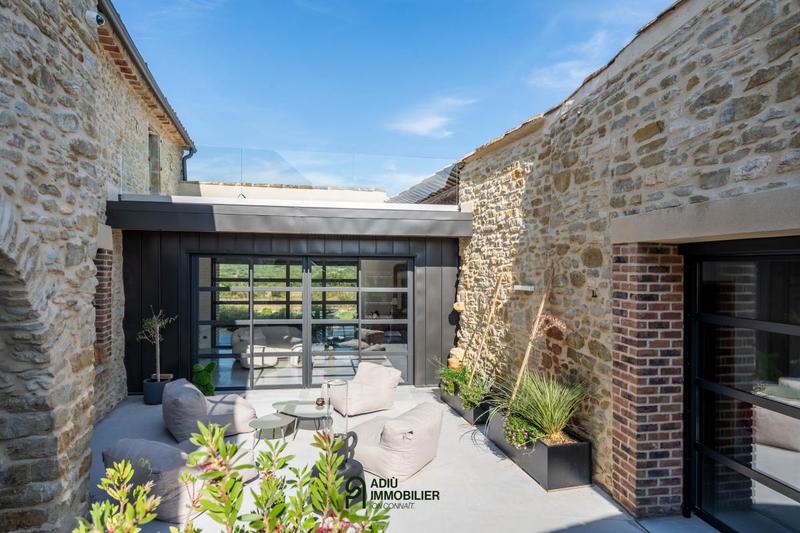 Mas - 345 m² - 7 pièces