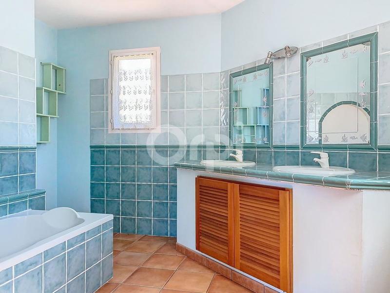 Villa - 192 m² - 6 pièces