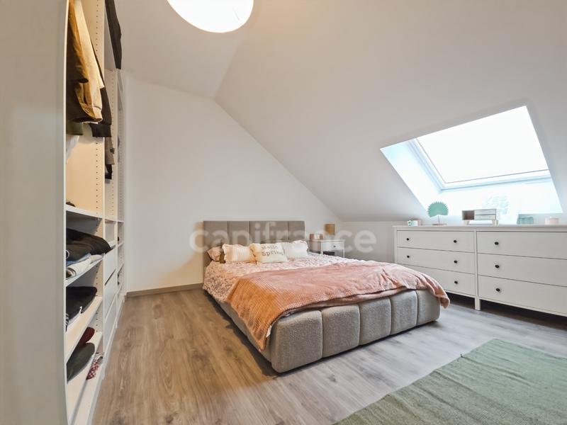 Maison - 200 m² - 7 pièces