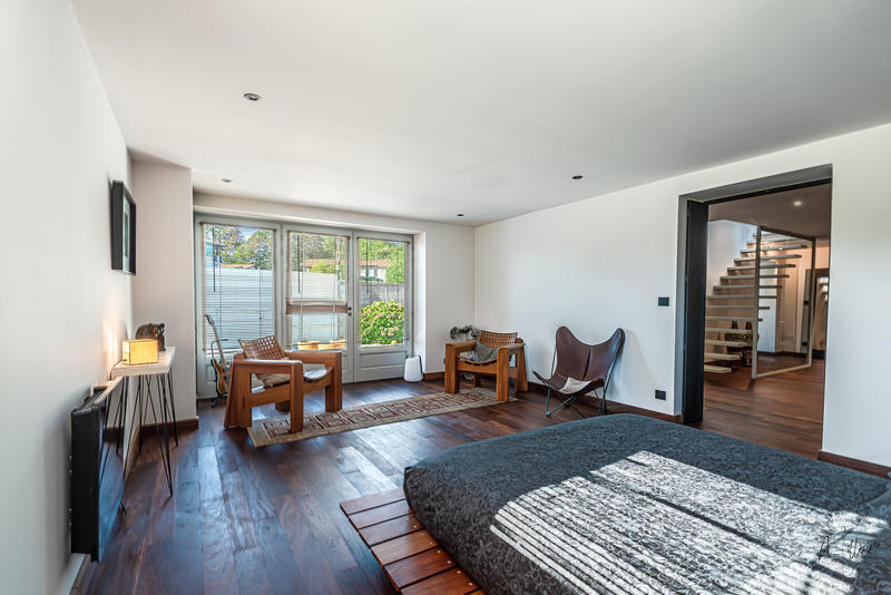 Maison - 346 m² - 6 pièces