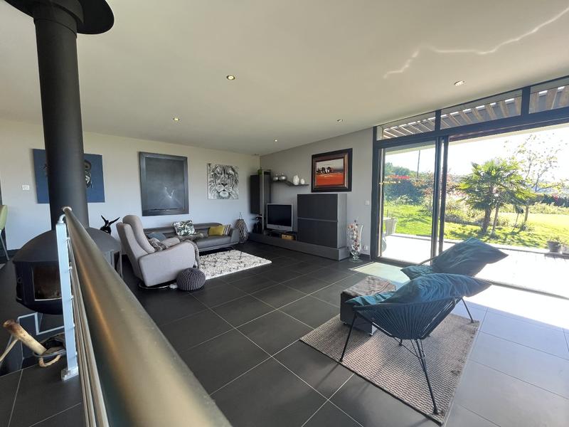 Maison - 194 m² - 5 pièces