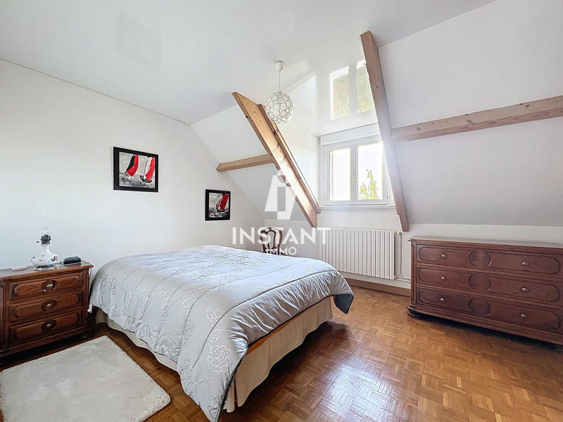 Maison - 158 m² - 7 pièces