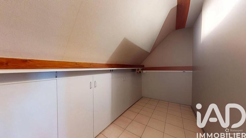 Maison - 201 m² - 7 pièces